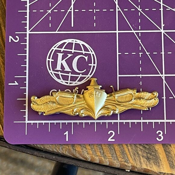 Vintage US Navy USN Surface Warfare Officer SWO & Command At Sea Pin Badge Star - Picture 14 of 15